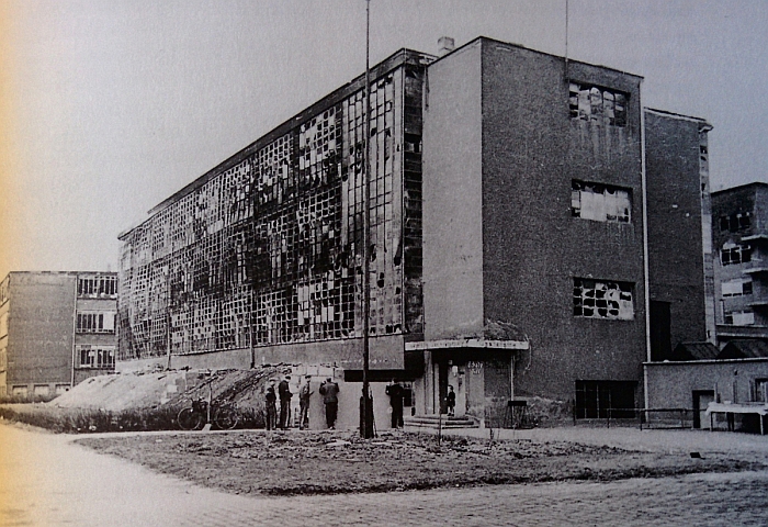 Bauhaus Dessau, following the 1945 Allied bombing of Dessau (Source https://commons.wikimedia.org)