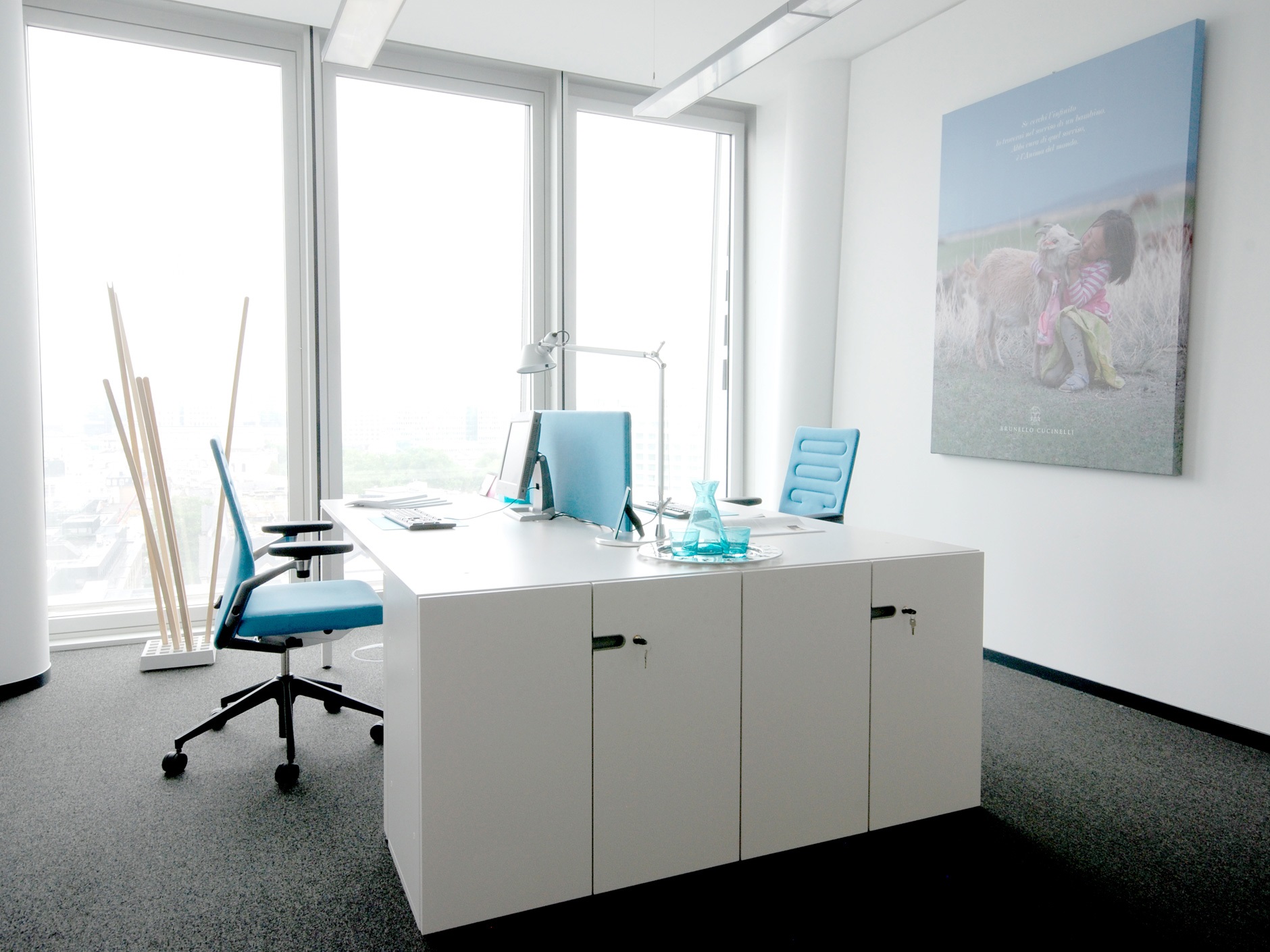 Moderne Büros einrichten und planen - Worin sich moderne Bürokonzepte  unterscheiden und für wen sie geeignet sind - Designermöbel von smow